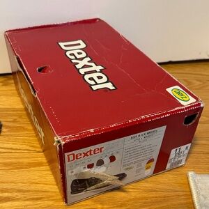 Dexter Bowling Shoes plus Box and carrying bag